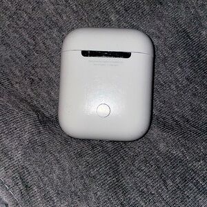 Apple airpod 1st generation charging case